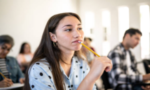 Cómo manejar la ansiedad y el estrés durante la elección de carrera profesional